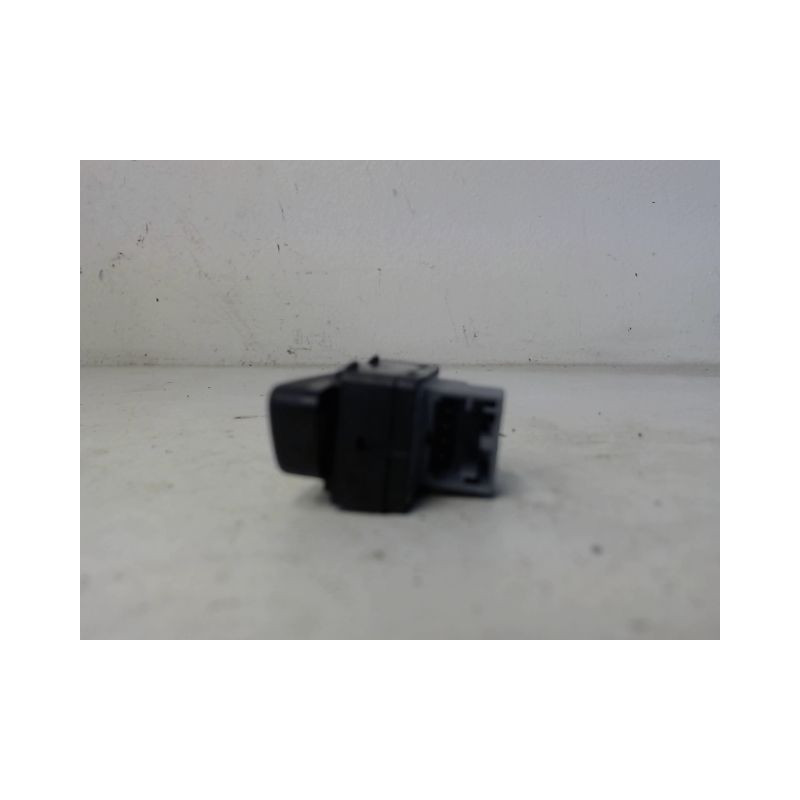 COMMANDE LEVE-GLACE PORTE AVD VOLKSWAGEN CROSSPOLO