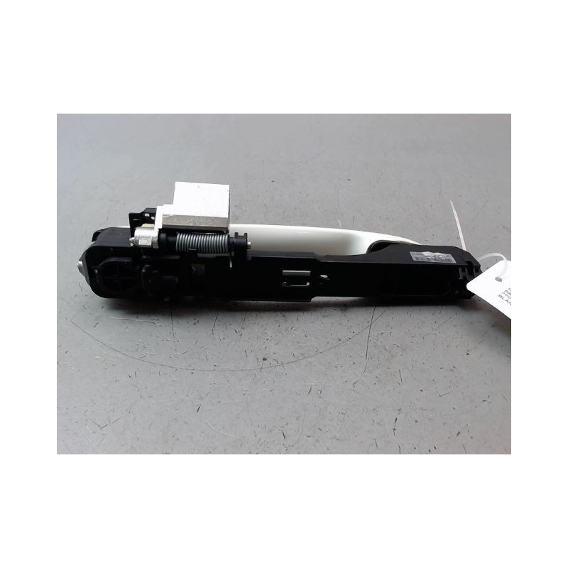 POIGNEE EXTERIEURE PORTE AVANT DROIT FORD KA II 2008-...