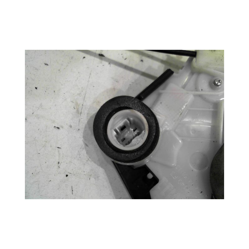SYSTEME CONDAMNATION AVANT GAUCHE TOYOTA YARIS