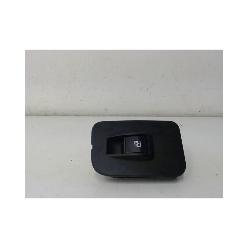 COMMANDE LEVE-GLACE PORTE AVD PEUGEOT BIPPER