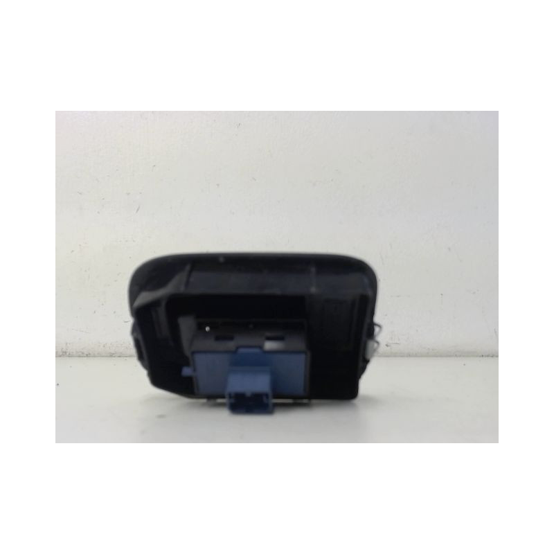 COMMANDE LEVE-GLACE PORTE AVD PEUGEOT BIPPER