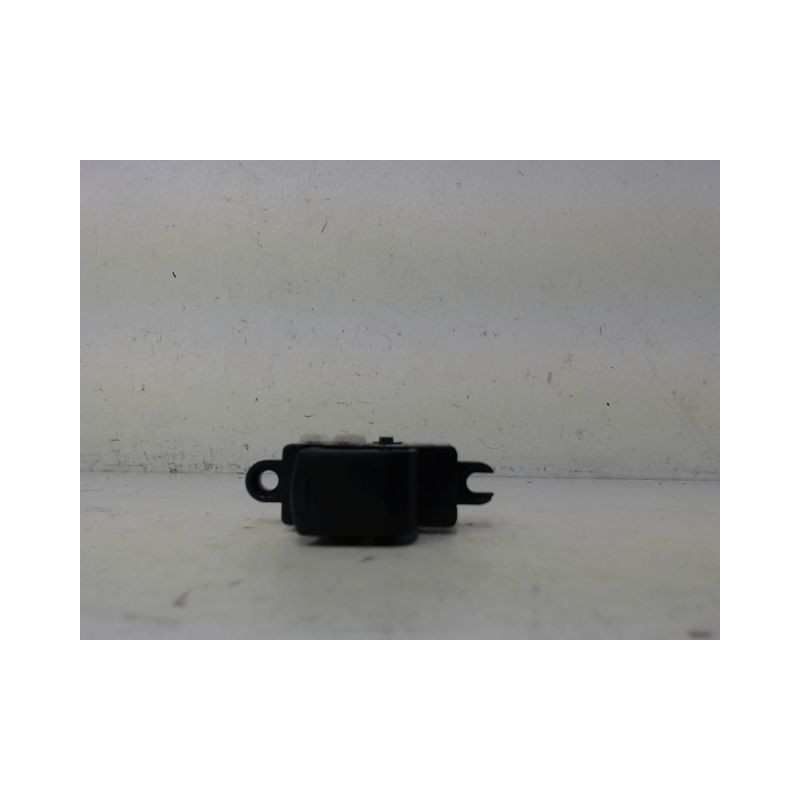 COMMANDE LEVE-GLACE PORTE AVD NISSAN MICRA