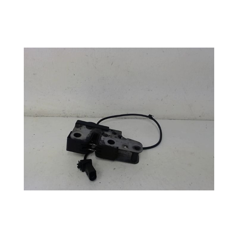 SERRURE CAPOT VOLKSWAGEN PASSAT