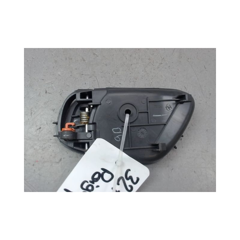 POIGNEE INTERIEURE PORTE AVANT DROIT CHEVROLET SPARK Phase 1 2010-2012