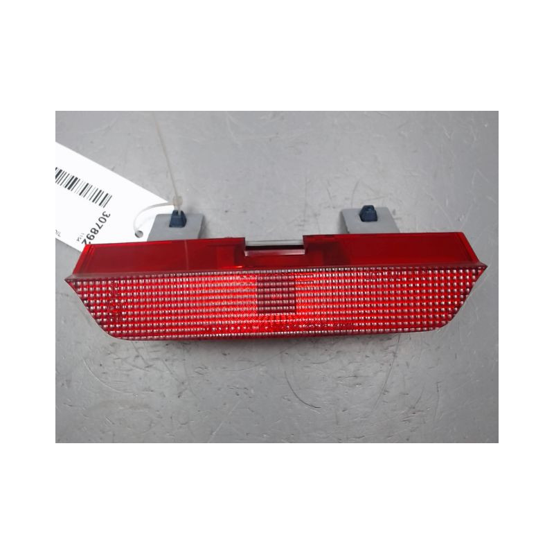 FEUX STOP SUPPLEMENTAIRE TOYOTA RAV4 2000-