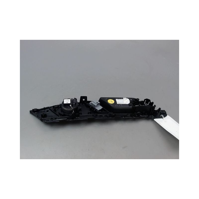POIGNEE INTERIEURE PORTE AVANT GAUCHE VOLKSWAGEN PASSAT BERL. VII (3G) 2014-...