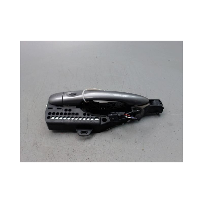 POIGNEE EXTERIEURE PORTE AVANT DROIT RENAULT CLIO BREAK IV Phase 1 2012-...