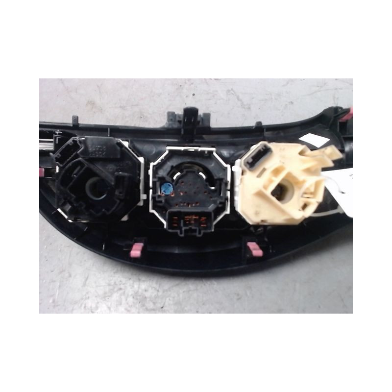 COMMANDE DE CHAUFFAGE TOYOTA YARIS