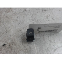 COMMANDE LEVE-GLACE PORTE AVD AUDI A1