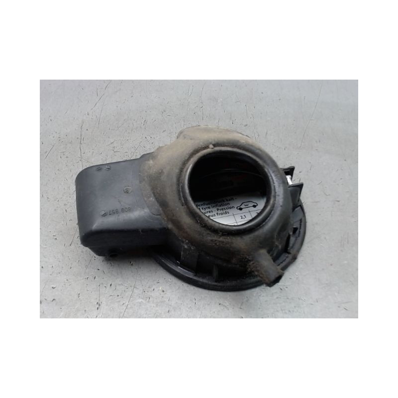 VOLET DE TRAPPE CARBURANT VOLKSWAGEN PASSAT SW 2005-