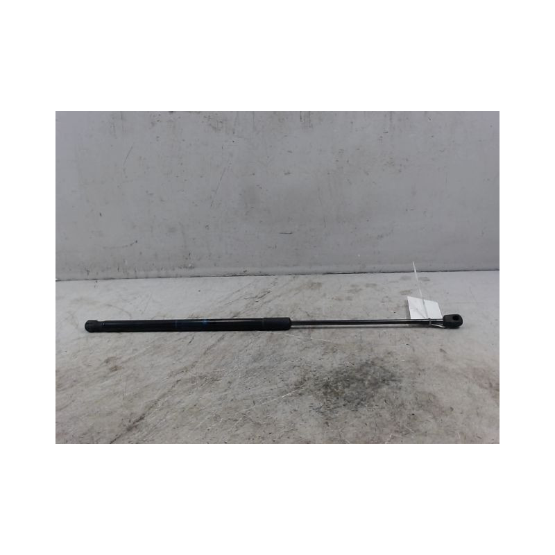 VERIN GAUCHE CAPOT DACIA DUSTER 2010-