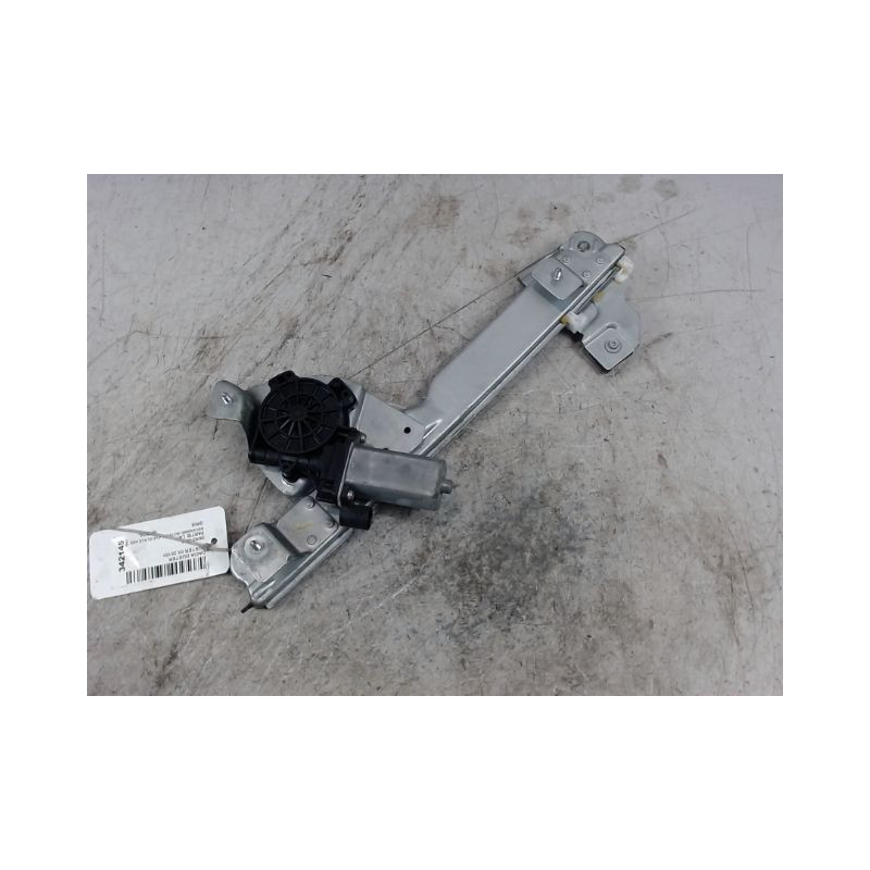 MECANISME+MOTEUR LEVE-GLACE ARRIERE DROIT DACIA DUSTER 2010-