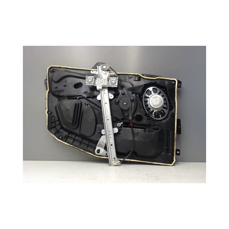 MECANISME+MOTEUR LEVE-GLACE AVANT DROIT FORD FIESTA