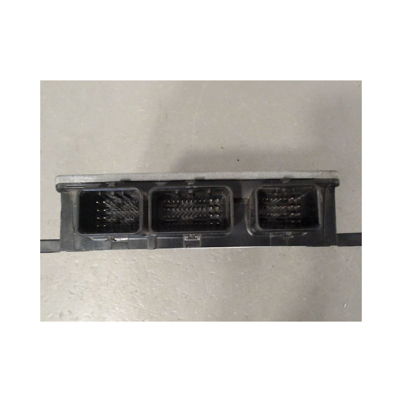 CALCULATEUR MOTEUR RENAULT MEGANE