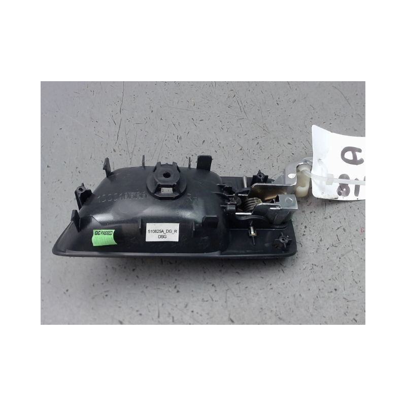 POIGNEE INTERIEURE PORTE AVANT DROIT CHRYSLER 300 C