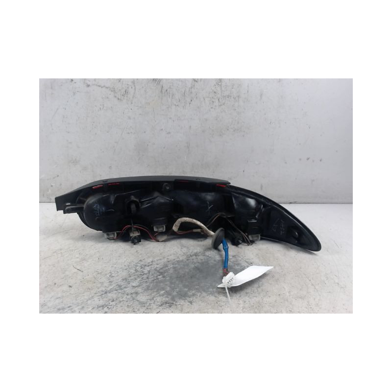 FEU ARRIERE GAUCHE  MAZDA MX3