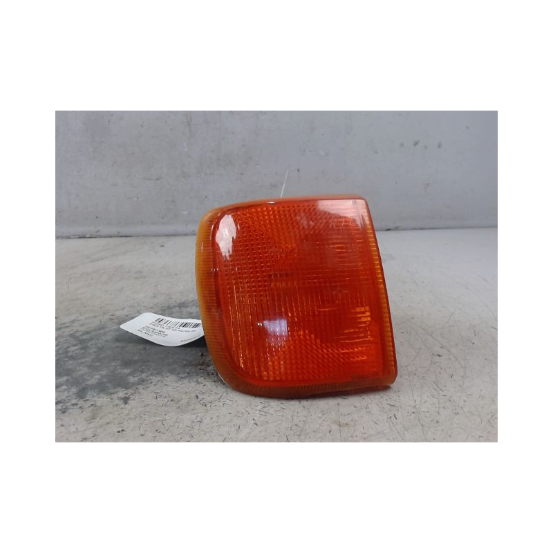 CLIGNOTANT DROIT FORD FIESTA 83-89