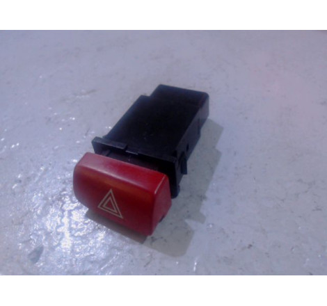 BOUTON DE WARNING KIA RIO 2005-