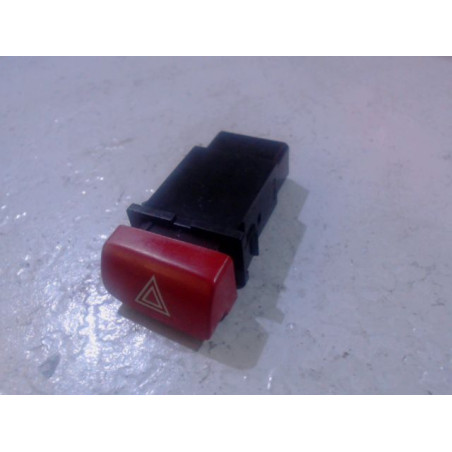 BOUTON DE WARNING KIA RIO 2005-