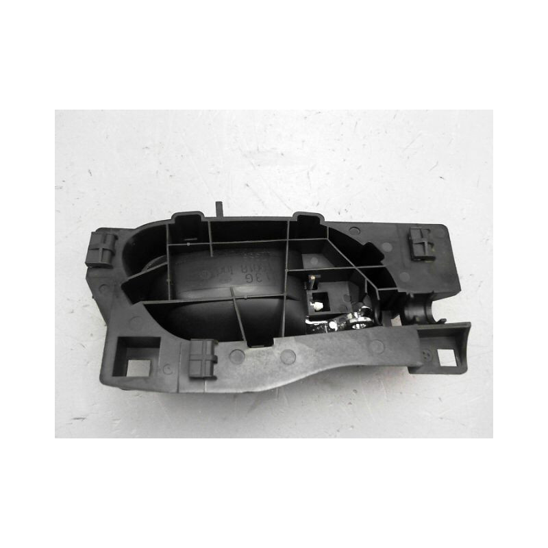 POIGNEE INTERIEURE PORTE AVANT GAUCHE PEUGEOT 407 BERL. Phase 1 2004-2008