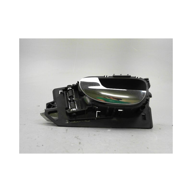 POIGNEE INTERIEURE PORTE AVANT GAUCHE PEUGEOT 307 Phase 1 2001-2005