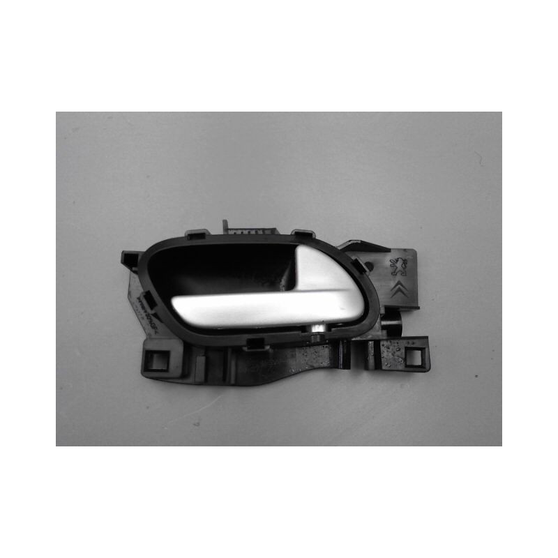 POIGNEE INTERIEURE PORTE AVANT DROIT PEUGEOT 207 2006-2013