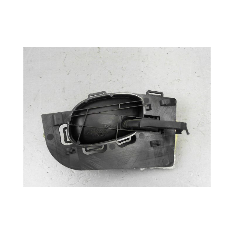 POIGNEE INTERIEURE PORTE AVANT GAUCHE PEUGEOT 206 1998-2009