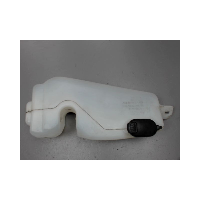 RESERVOIR LAVE-GLACE AVANT DACIA SANDERO