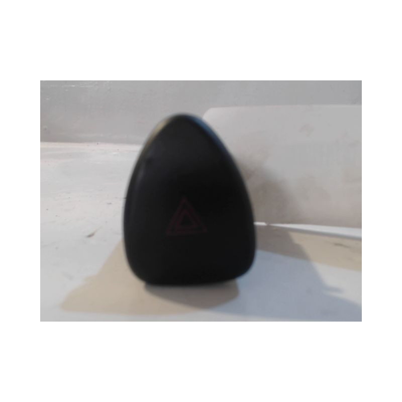 BOUTON DE WARNING HYUNDAI ATOS