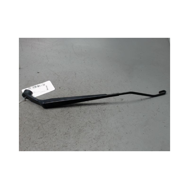 BRAS ESSUIE-GLACE AVANT DROIT SUZUKI SWIFT