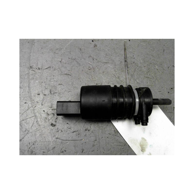 POMPE LAVE-GLACE AVANT MERCEDES CLASSE B