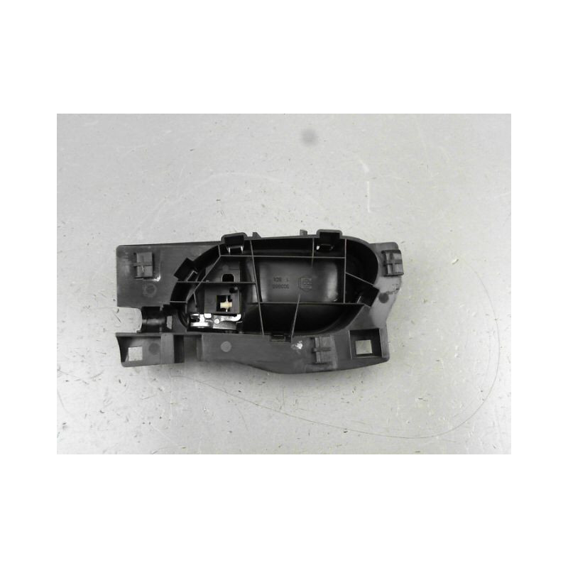 POIGNEE INTERIEURE PORTE AVANT DROIT PEUGEOT 207 2006-2013
