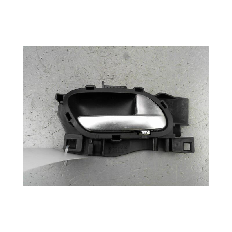 POIGNEE INTERIEURE PORTE AVANT DROIT PEUGEOT 508 2010-