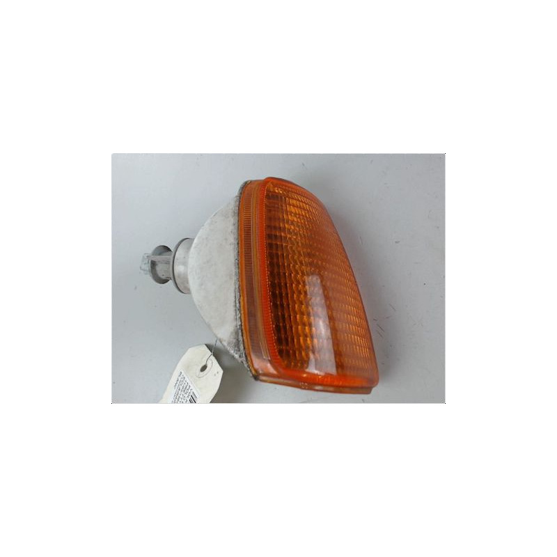 CLIGNOTANT DROIT VOLKSWAGEN POLO II BREAK 90-94