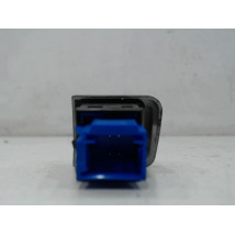 BOUTON DE WARNING PEUGEOT 208
