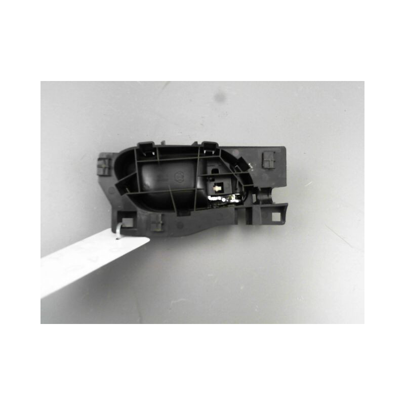 POIGNEE INTERIEURE PORTE AVANT GAUCHE PEUGEOT 207 2006-2013