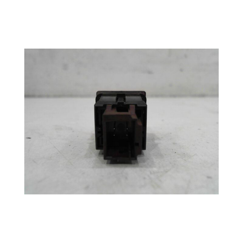 BOUTON DE WARNING PEUGEOT 206+ 2009-