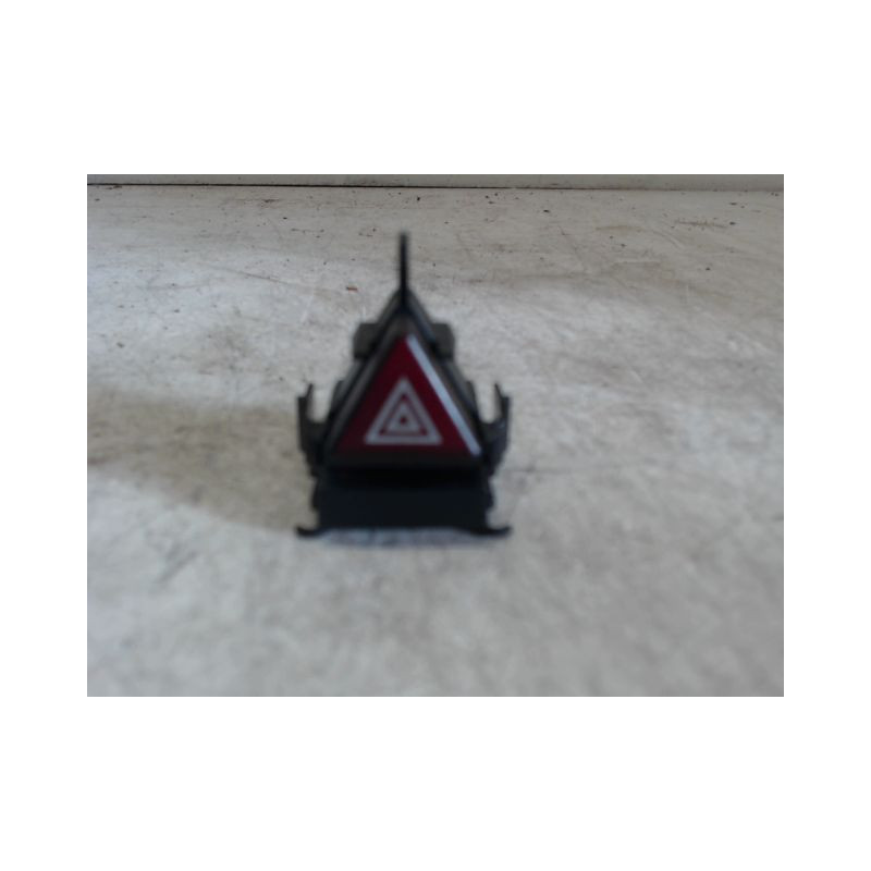 BOUTON DE WARNING MERCEDES CLASSE A