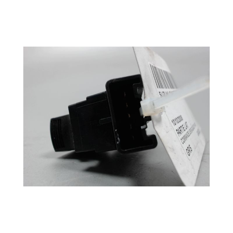 COMMANDE LEVE-GLACE PORTE AVD SUZUKI SWIFT