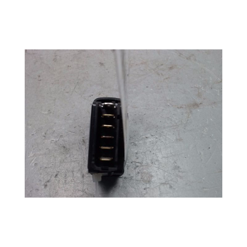 COMMANDE LEVE-GLACE PORTE AVD RENAULT MEGANE