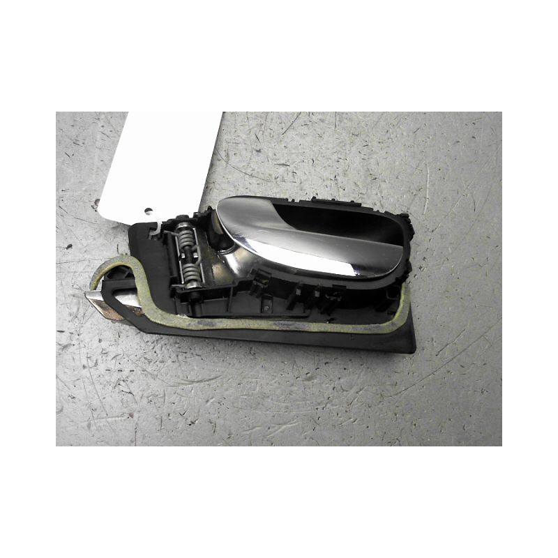 POIGNEE INTERIEURE PORTE AVANT GAUCHE PEUGEOT 307 SW Phase 1 2002-2005
