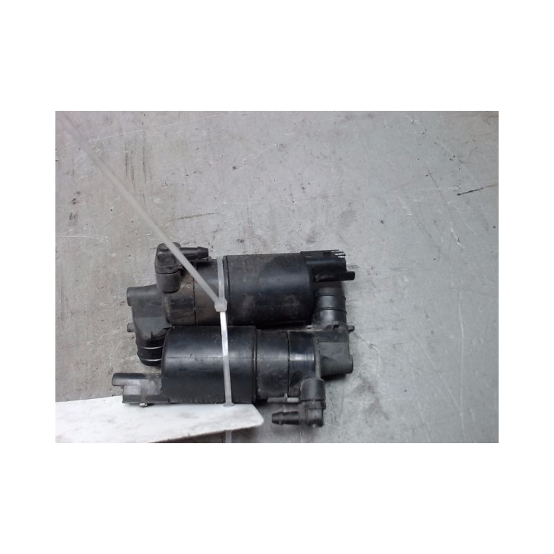 POMPE LAVE-GLACE AVANT TOYOTA AYGO 3P