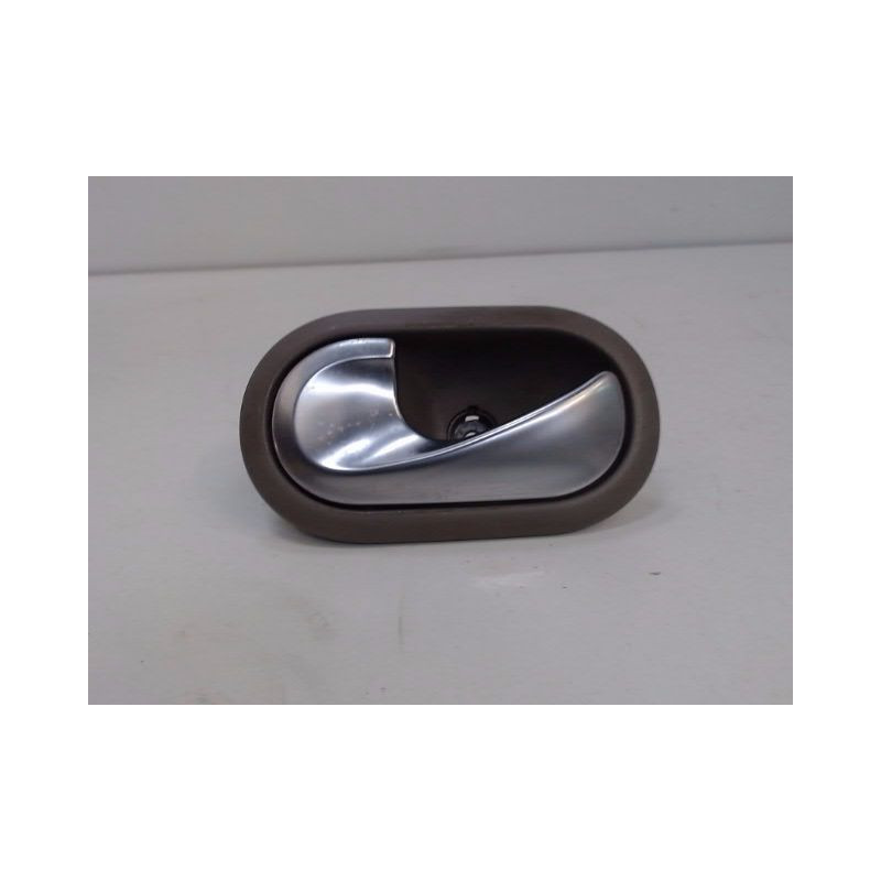 POIGNEE INTERIEURE PORTE ARRIERE GAUCHE RENAULT CLIO III 2005-