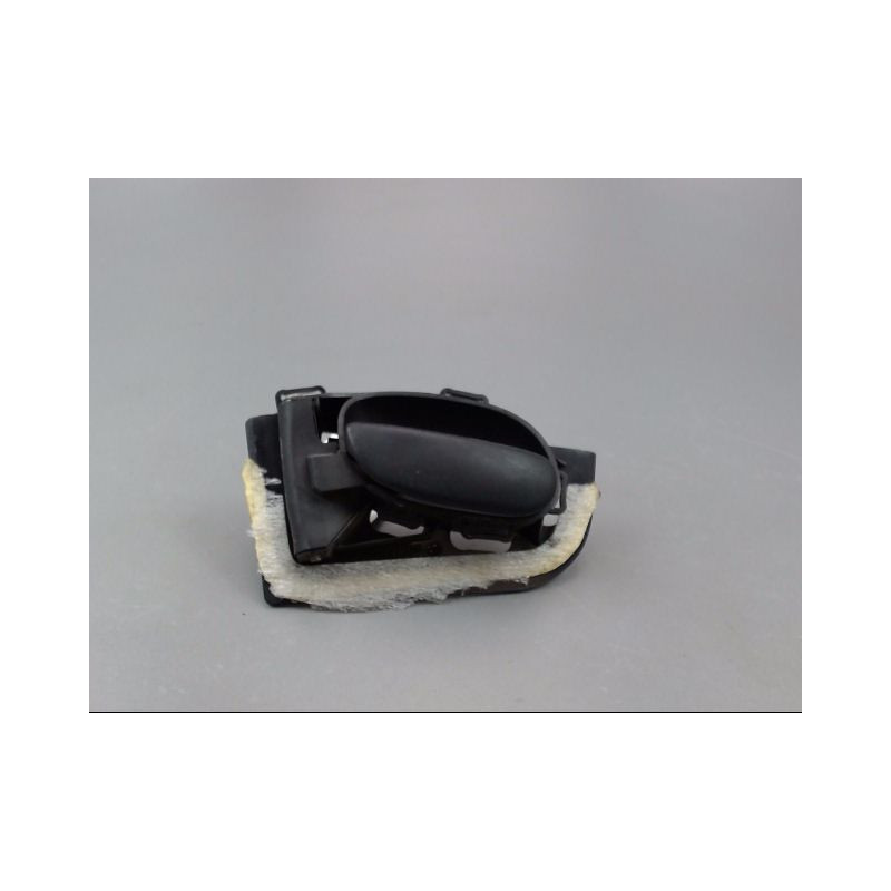 POIGNEE INTERIEURE PORTE AVANT GAUCHE PEUGEOT 206 1998-2009