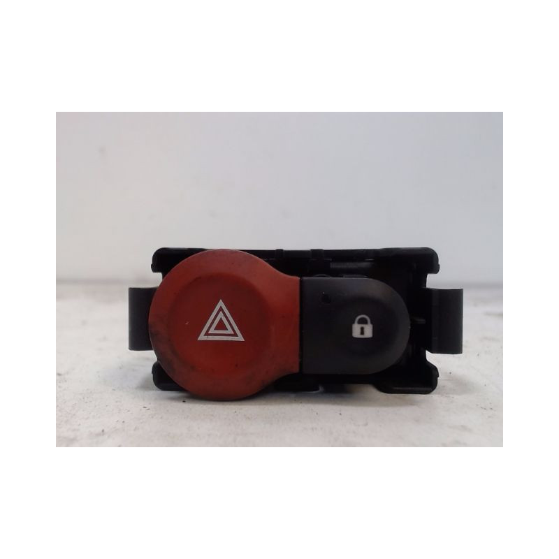 BOUTON DE WARNING RENAULT CLIO