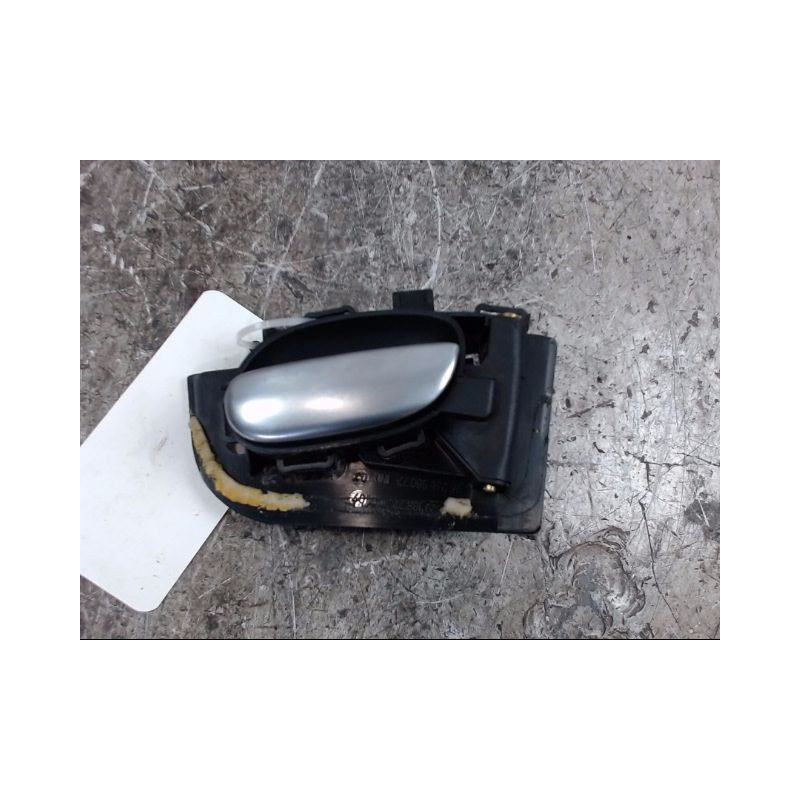 POIGNEE INTERIEURE PORTE AVANT DROIT PEUGEOT 206 3P