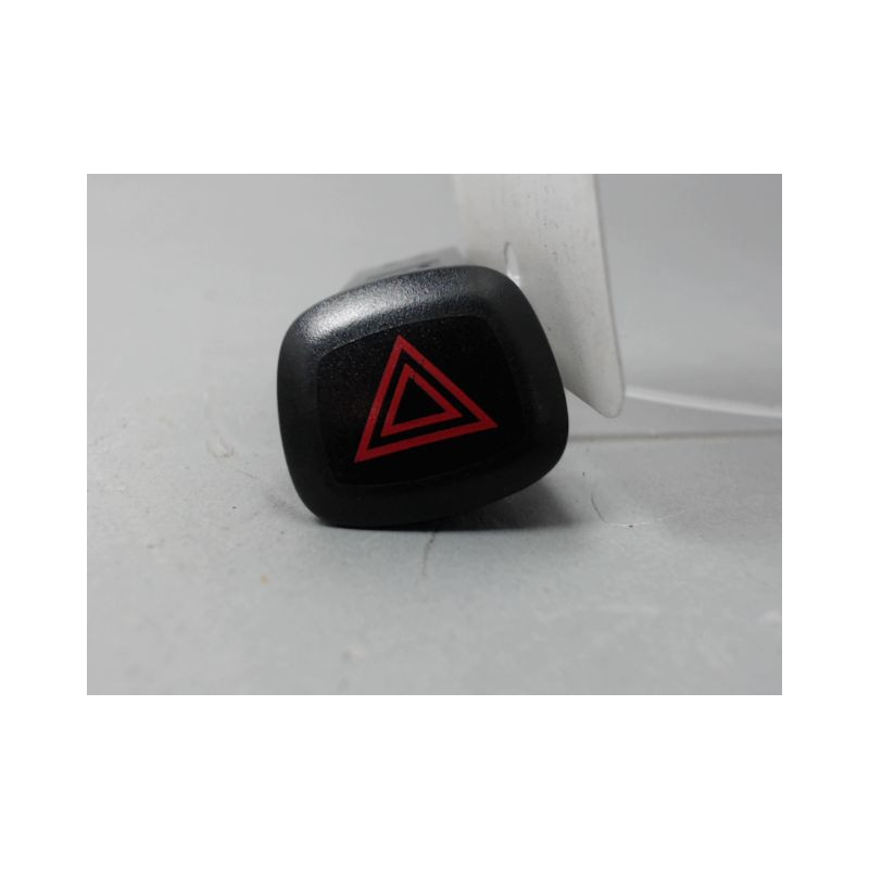 BOUTON DE WARNING VOLVO V40 2000-