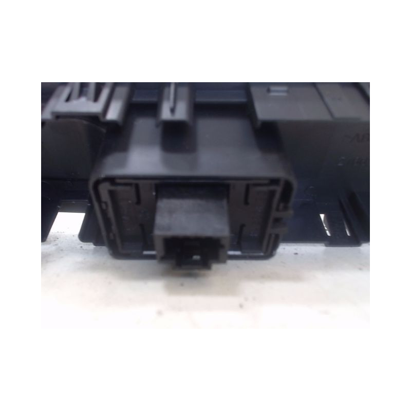 COMMANDE LEVE-GLACE PORTE ARD RENAULT SCENIC