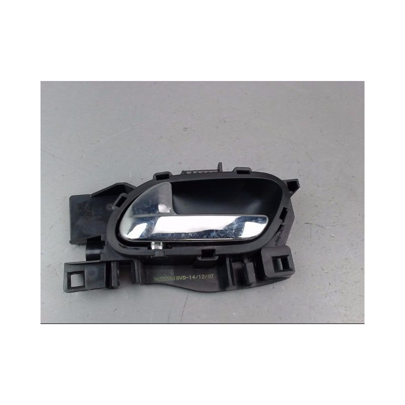 POIGNEE INTERIEURE PORTE AVANT GAUCHE PEUGEOT 207 2006-2013