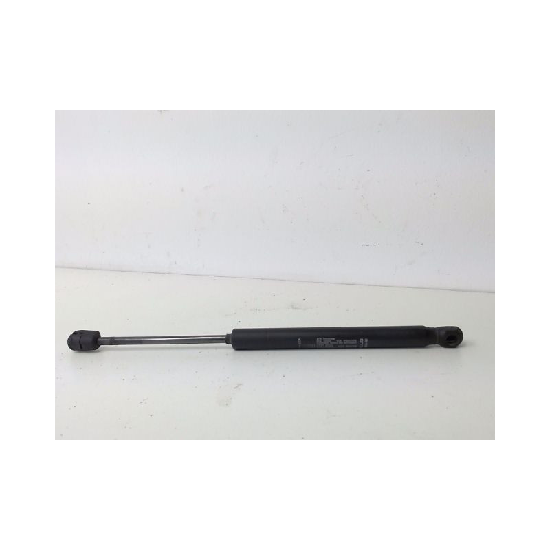 VERIN DROIT HAYON ALFA ROMEO 156